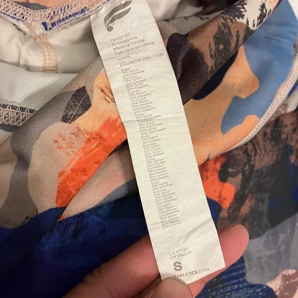 ✨🧡 FABLETICS ANYWHERE MOTION365® LEGGINGS (ZION, SMALL) 🧡✨ - Picture 4 of 4